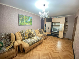 Apartament cu 2 camere, 50 m², Botanica, Chișinău foto 2