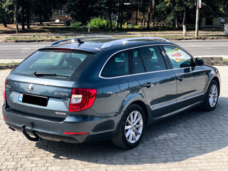 Skoda Superb foto 2