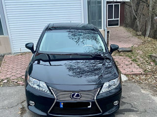 Lexus ES Series