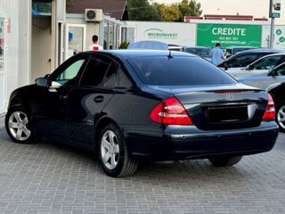 Mercedes E-Class foto 2