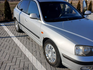 Hyundai Elantra foto 3