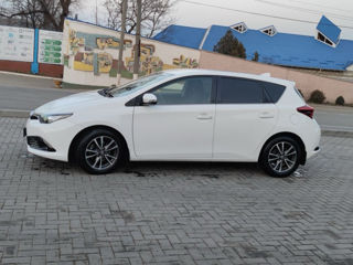 Toyota Auris foto 2