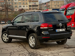 Volkswagen Touareg foto 2