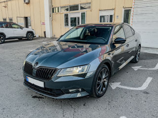 Skoda Superb foto 1