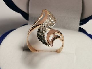 Женское золотое кольцо 585 пробы. Inel din aur 585pr. foto 2
