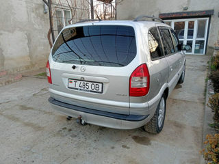 Opel Zafira foto 2