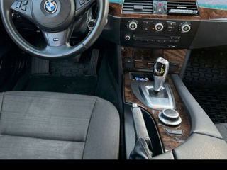 BMW 5 Series foto 4