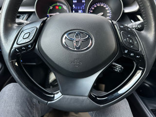 Toyota C-HR foto 11