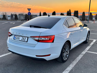 Skoda Superb foto 3