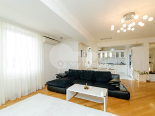 Apartament cu 3 camere, 130 m², Centru, Chișinău foto 1