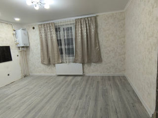 Apartament cu 2 camere, 48 m², Centru, Ungheni foto 2