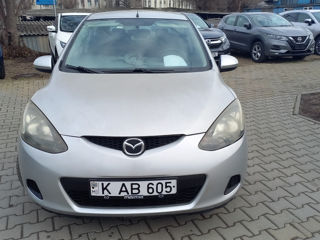 Mazda 2 foto 2