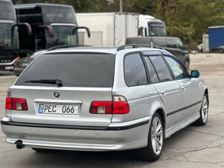 BMW 5 Series foto 2