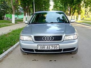 Audi A4 foto 8