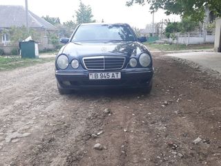 Mercedes E Class foto 5