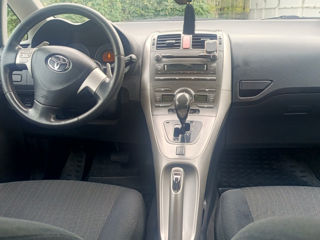 Toyota Auris foto 8