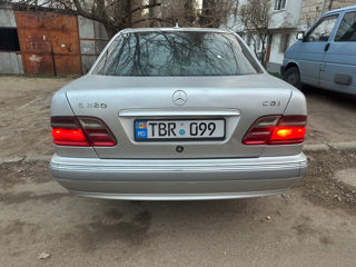 Mercedes E-Class foto 4