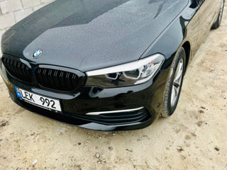 BMW 5 Series foto 2