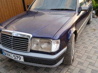 Mercedes Series (W124)