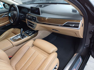 BMW 7 Series foto 9