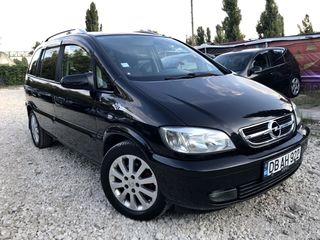 Opel Zafira foto 2