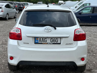 Toyota Auris foto 4