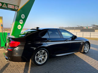 BMW 5 Series foto 2