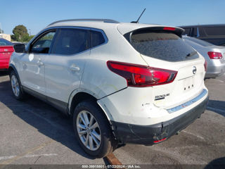 Nissan Rogue foto 4