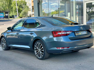 Skoda Superb foto 5