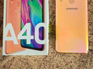 Samsung A40 foto 3
