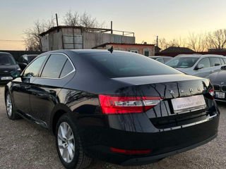 Skoda Superb foto 6