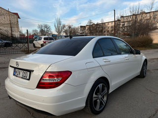 Mercedes C-Class foto 6