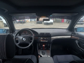 BMW 5 Series foto 8