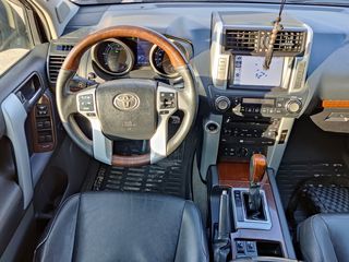 Toyota Land Cruiser Prado foto 9