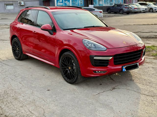 Porsche Cayenne фото 0
