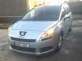 Peugeot 5008 foto 3