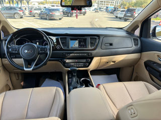 KIA Carnival foto 15