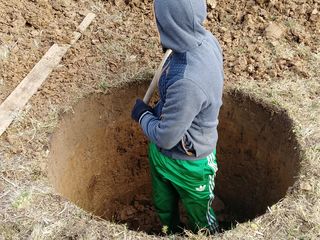 Sapam canalizatii,fintini,transei,tragem apa in casa ,unim bolere,apa calda rece,sapam chisoane!!! foto 9