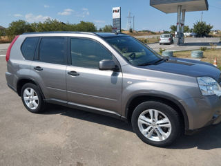 Nissan X-Trail foto 2