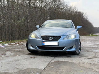 Lexus IS Series