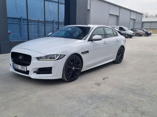 Jaguar XE foto 2