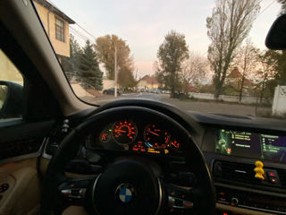 BMW 5 Series foto 4