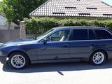 BMW 5 Series foto 4