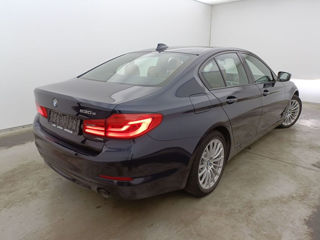 BMW 5 Series foto 4