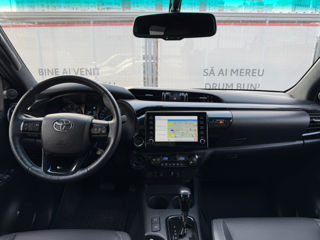 Toyota Hilux foto 12