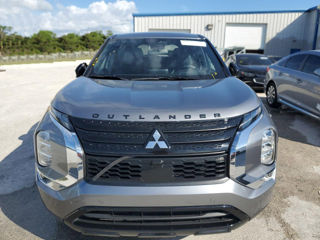 Mitsubishi Outlander foto 2