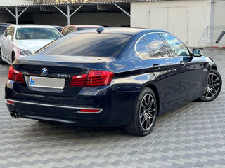 BMW 5 Series foto 5