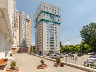 Apartament cu 2 camere, 73 m², Centru, Chișinău foto 20