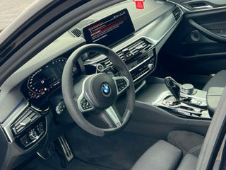 BMW 5 Series foto 7