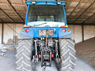 Vind tractor de 150 c.p. foto 4